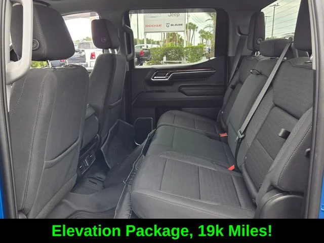 Used 2023 Blue GMC Elevation image 12