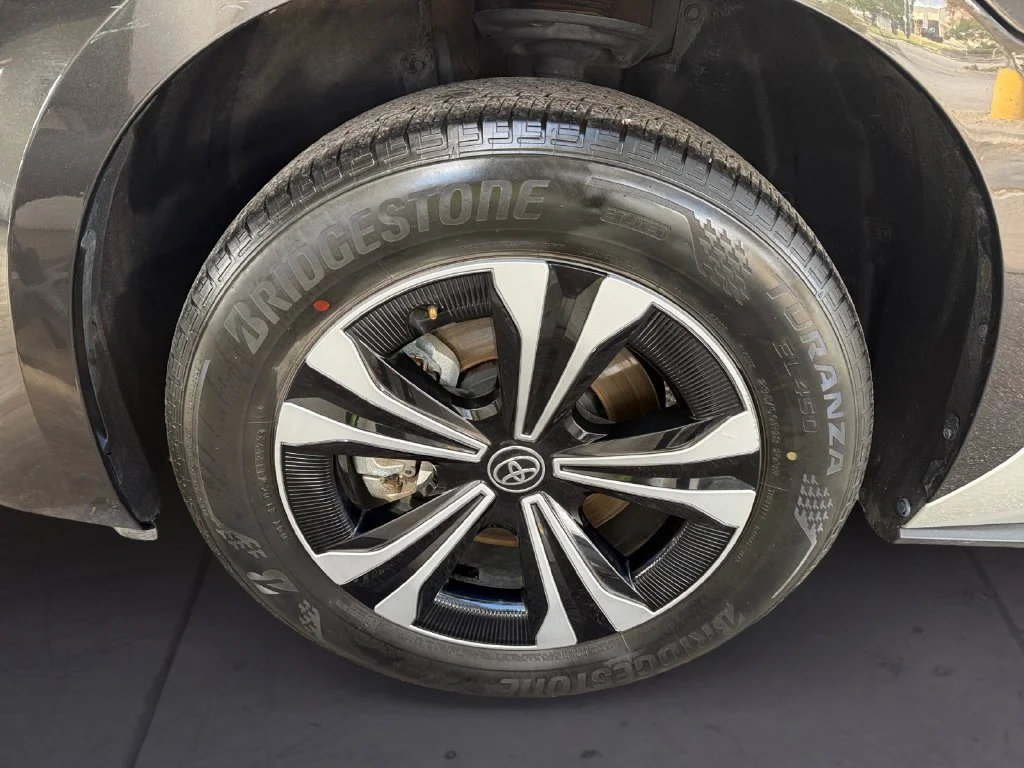 Used 2023 Silver Toyota XLE image 9
