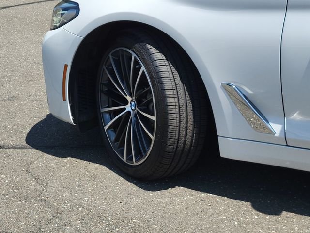 Used 2022 White BMW 540i xDrive image 37