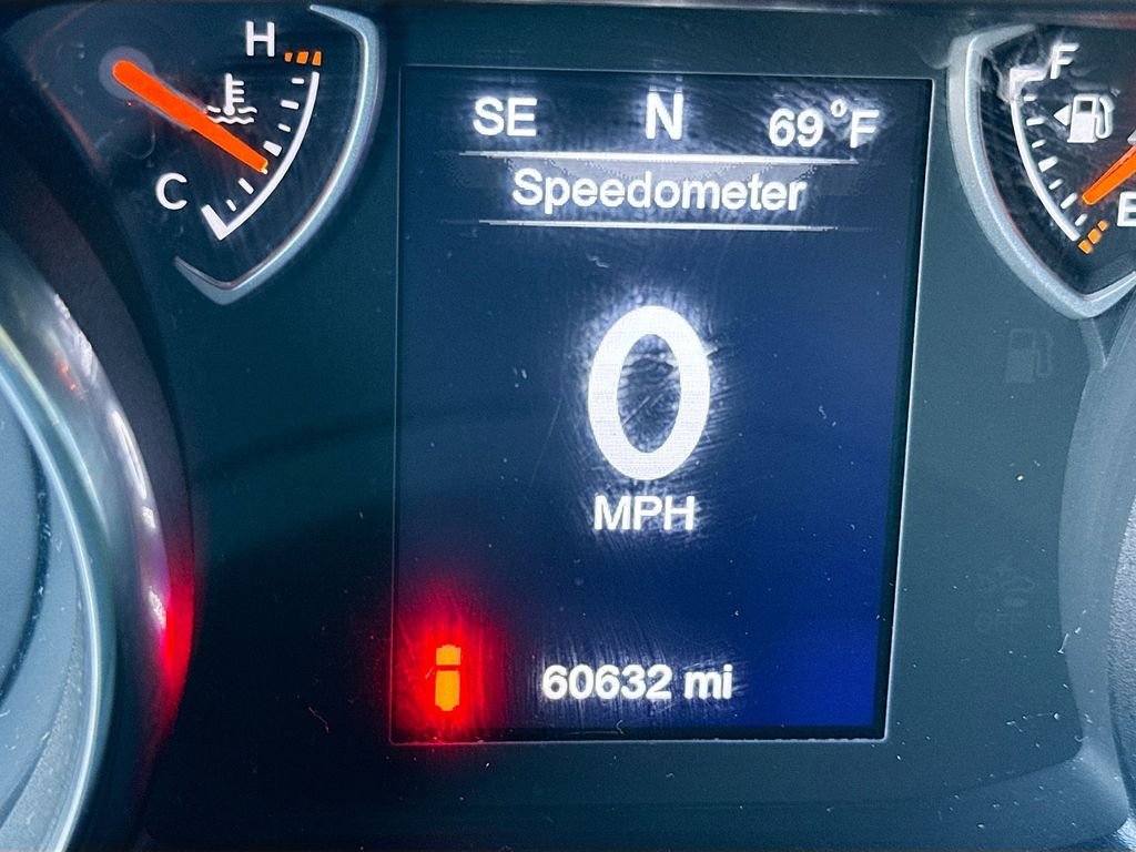 Used 2019 Bright White Clearcoat Jeep Sport S image 12