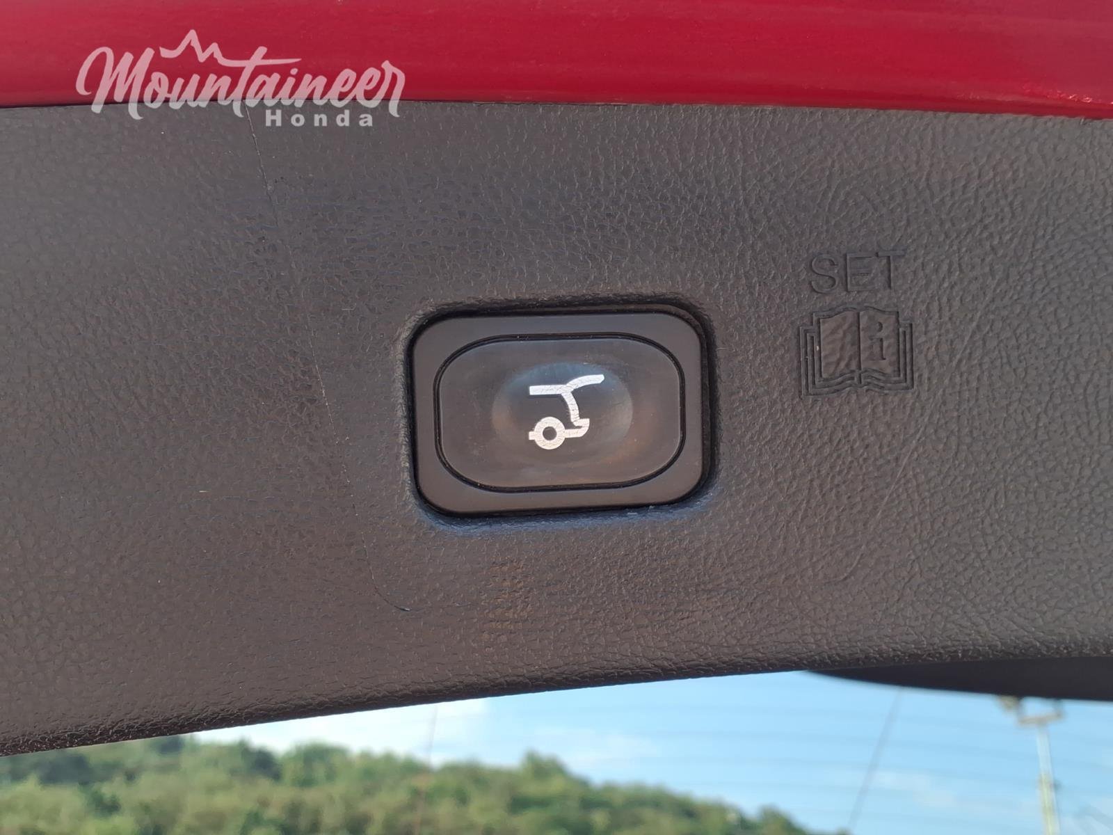 Used 2024 Rapid Red Metallic Tinted Clearcoat Ford SEL image 24
