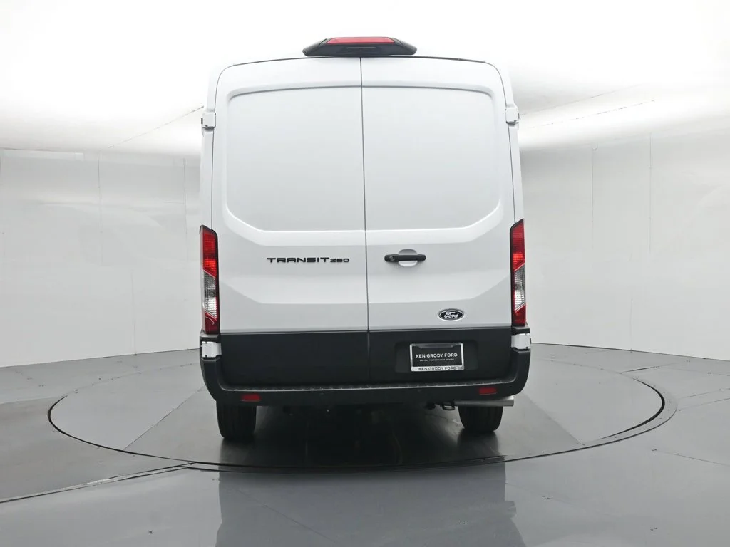 New 2026 Oxford White Ford Base image 20