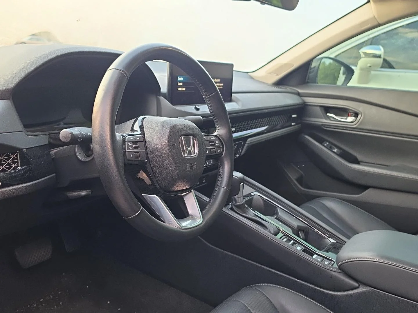 Used 2024 Crystal Black Pearl Honda Touring image 5