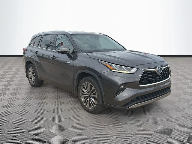 Used 2020 Gray Toyota Platinum image 1