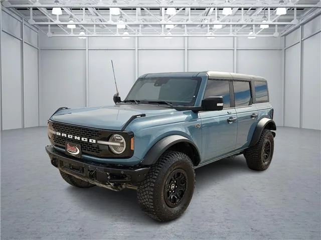 Used 2023 Velocity Blue Metallic Ford Wildtrak 4x4 image 1