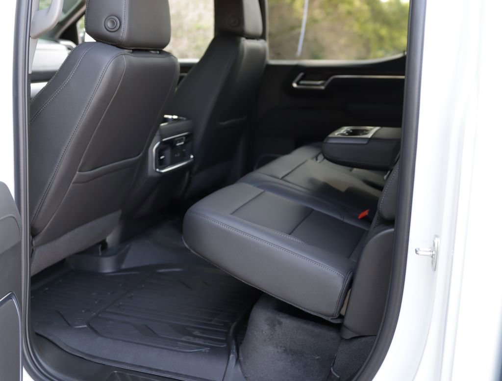 New 2026 Glacier White Tricoat GMC SLT image 27