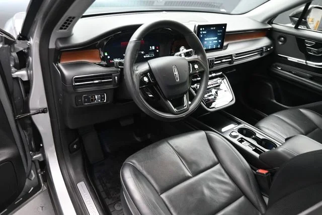 Certified Used 2021 Silver Radiance Lincoln Reserve image 9