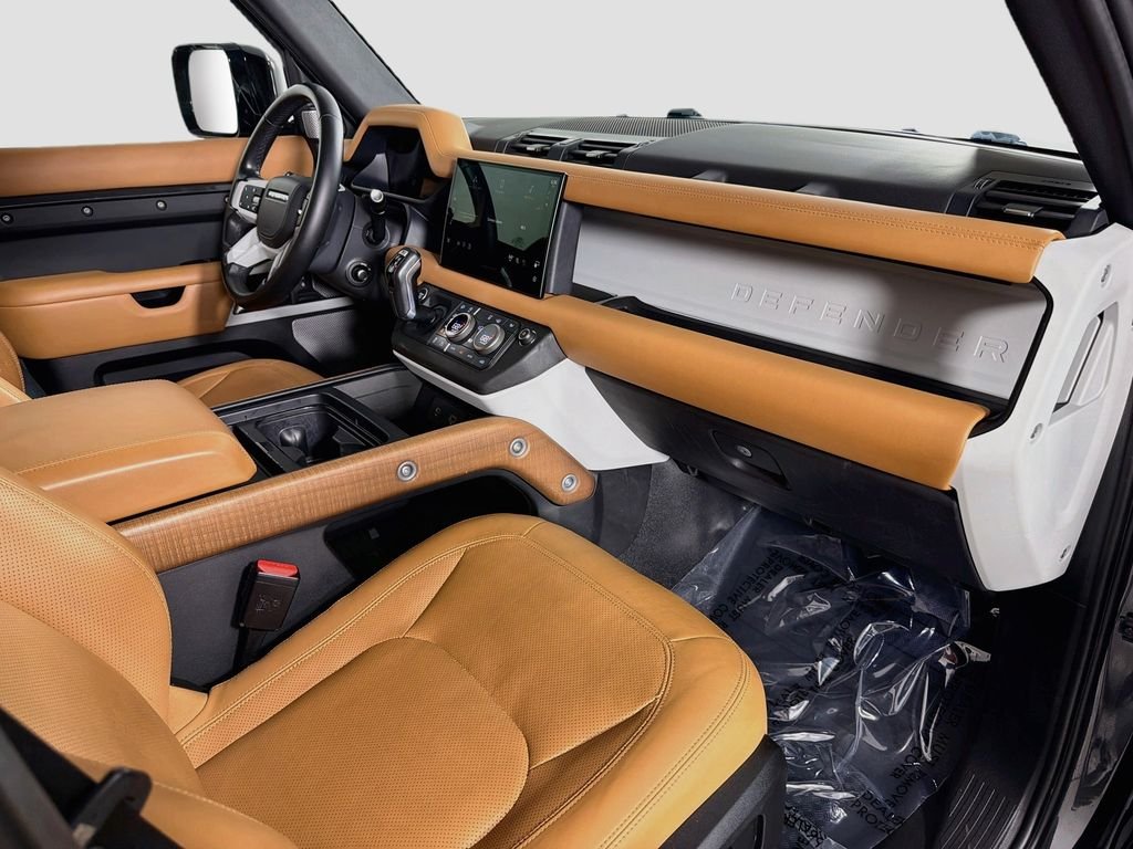 Used 2023 Gray Land Rover First Edition image 32