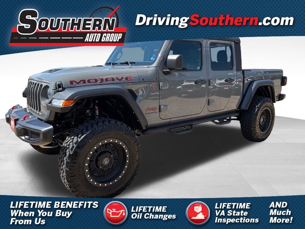 Used 2022 Gray Jeep Mojave image 1