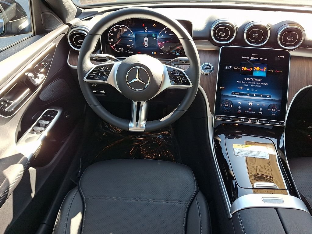 2025 Mercedes-Benz C-Class Sedan C 300 - Photo 11