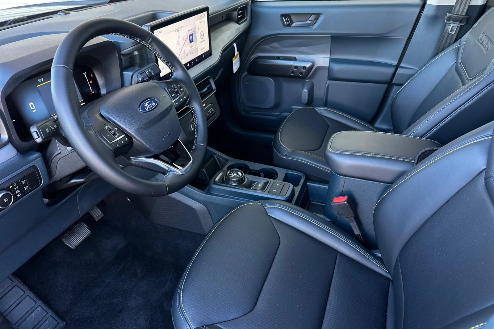New 2026 Carbonized Gray Metallic Ford Lobo™ image 9