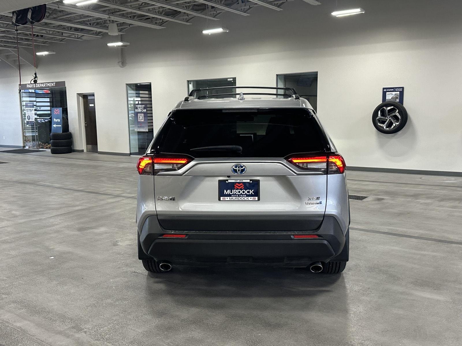 2024 Toyota RAV4 XLE - Photo 11