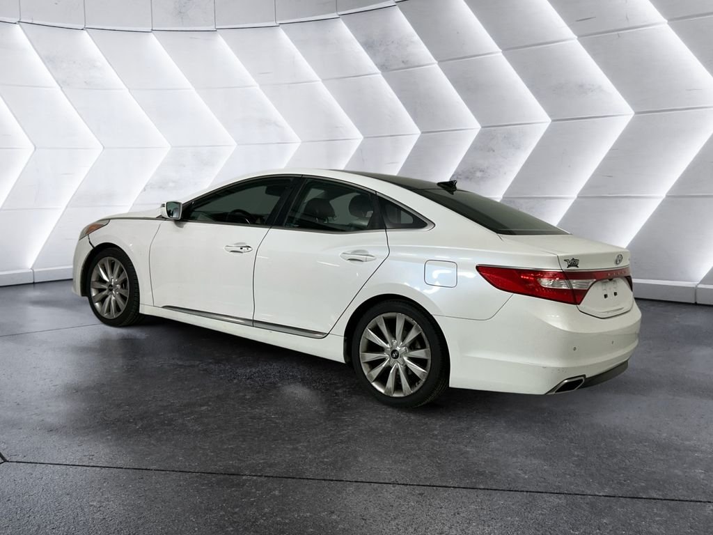 Used 2016 White Hyundai Limited image 6