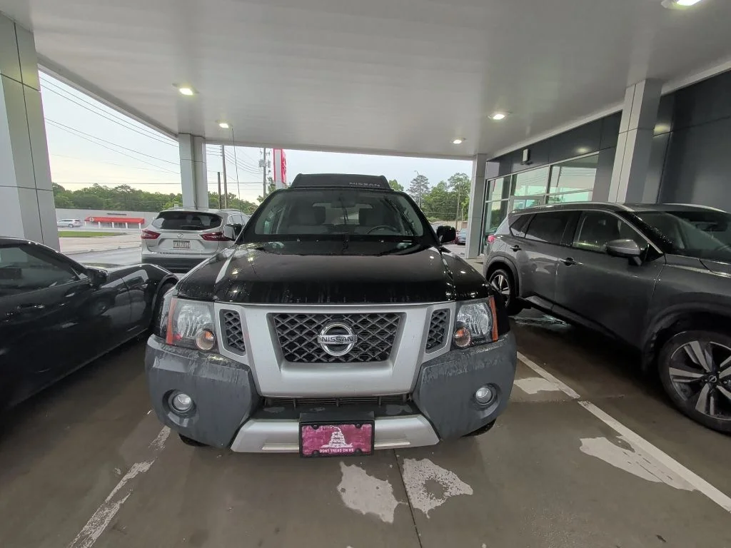 Used 2014 Black Nissan S image 2