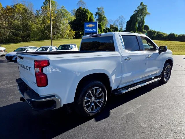 Used 2022 SUMMIT WHITE Chevrolet LTZ image 8