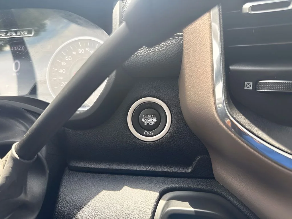 Used 2021 Black Ram Laramie image 12