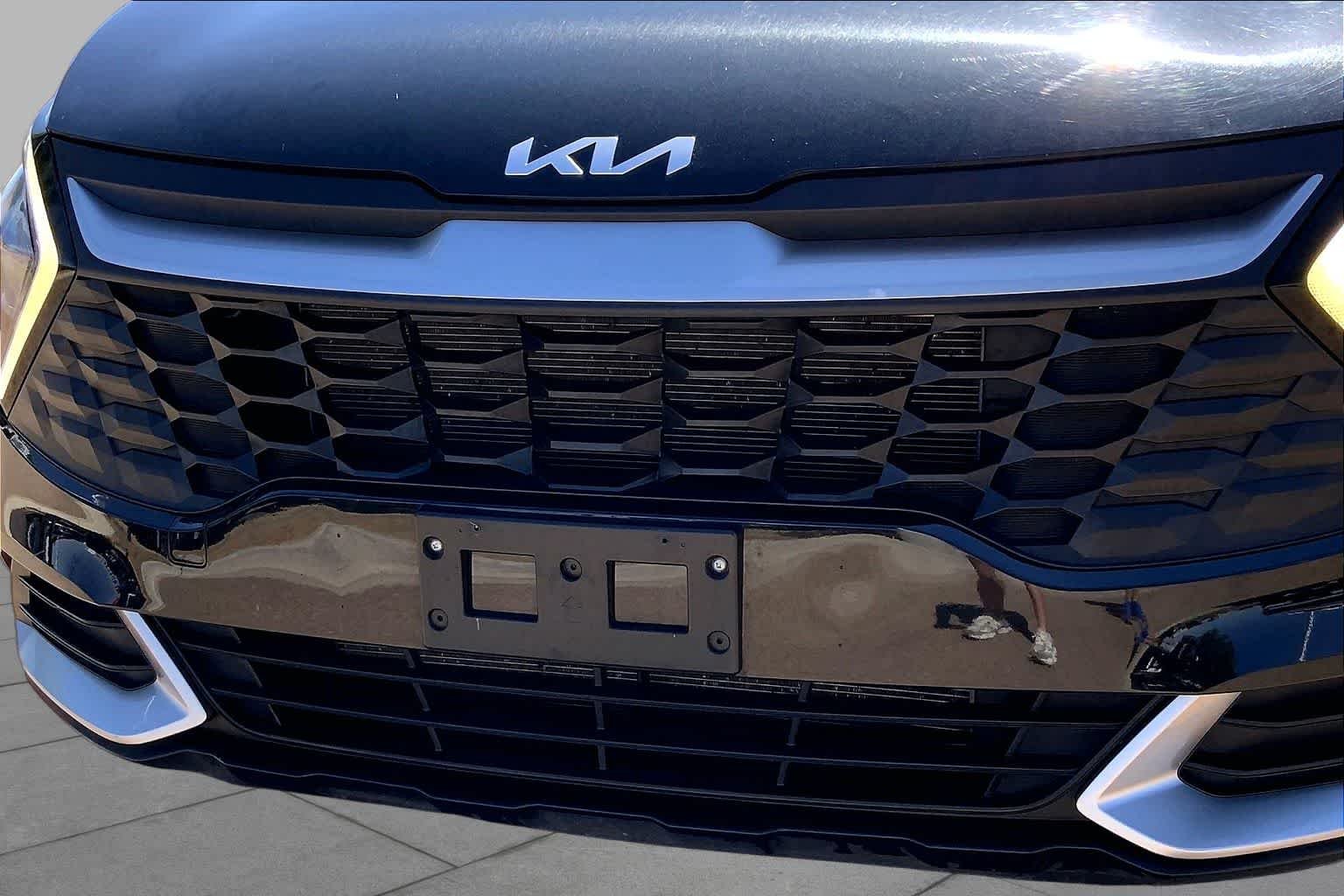 Used 2023 Fusion Black Kia LX image 30