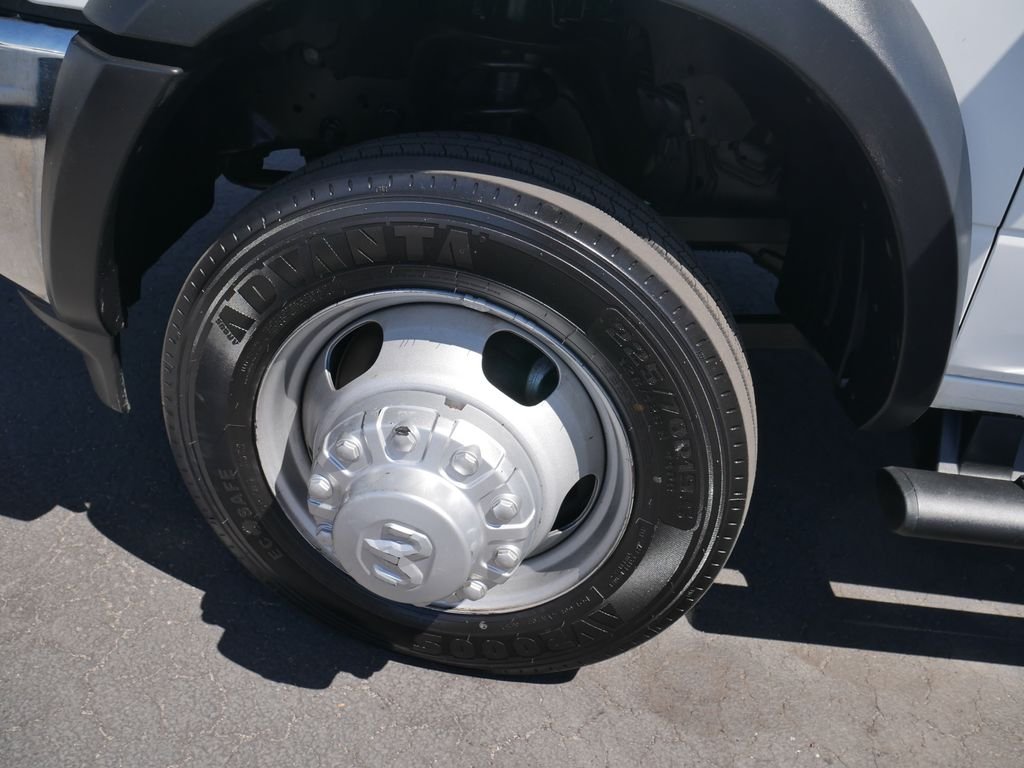 Used 2024 White Ram SLT image 14