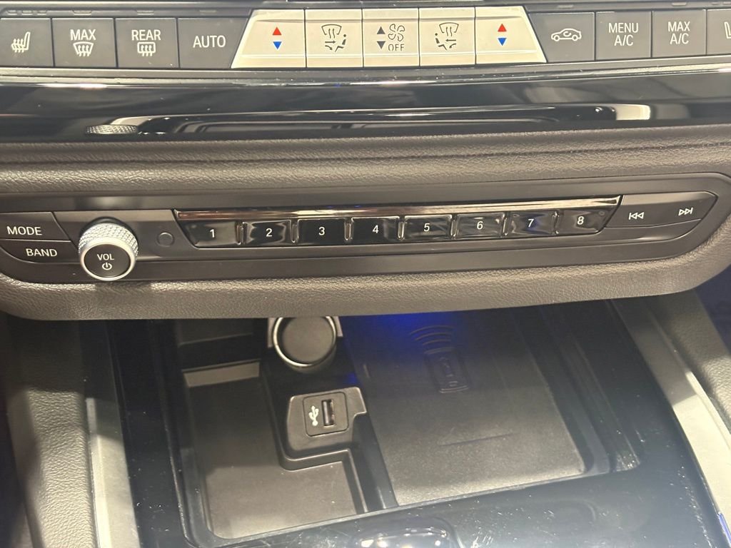 Used 2026 Black BMW sDrive30i image 10