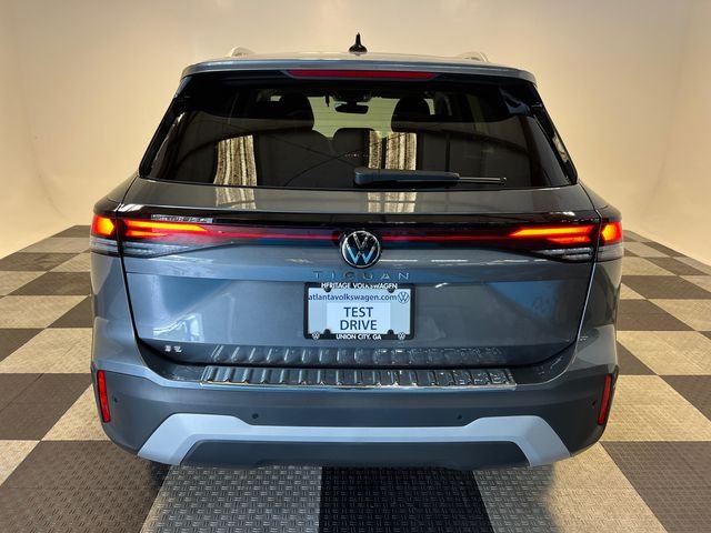 New 2026 Gray Volkswagen 2.0T SE image 4