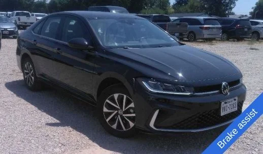 Used 2025 Deep Black Pearl Effect Volkswagen 1.5T S image 7