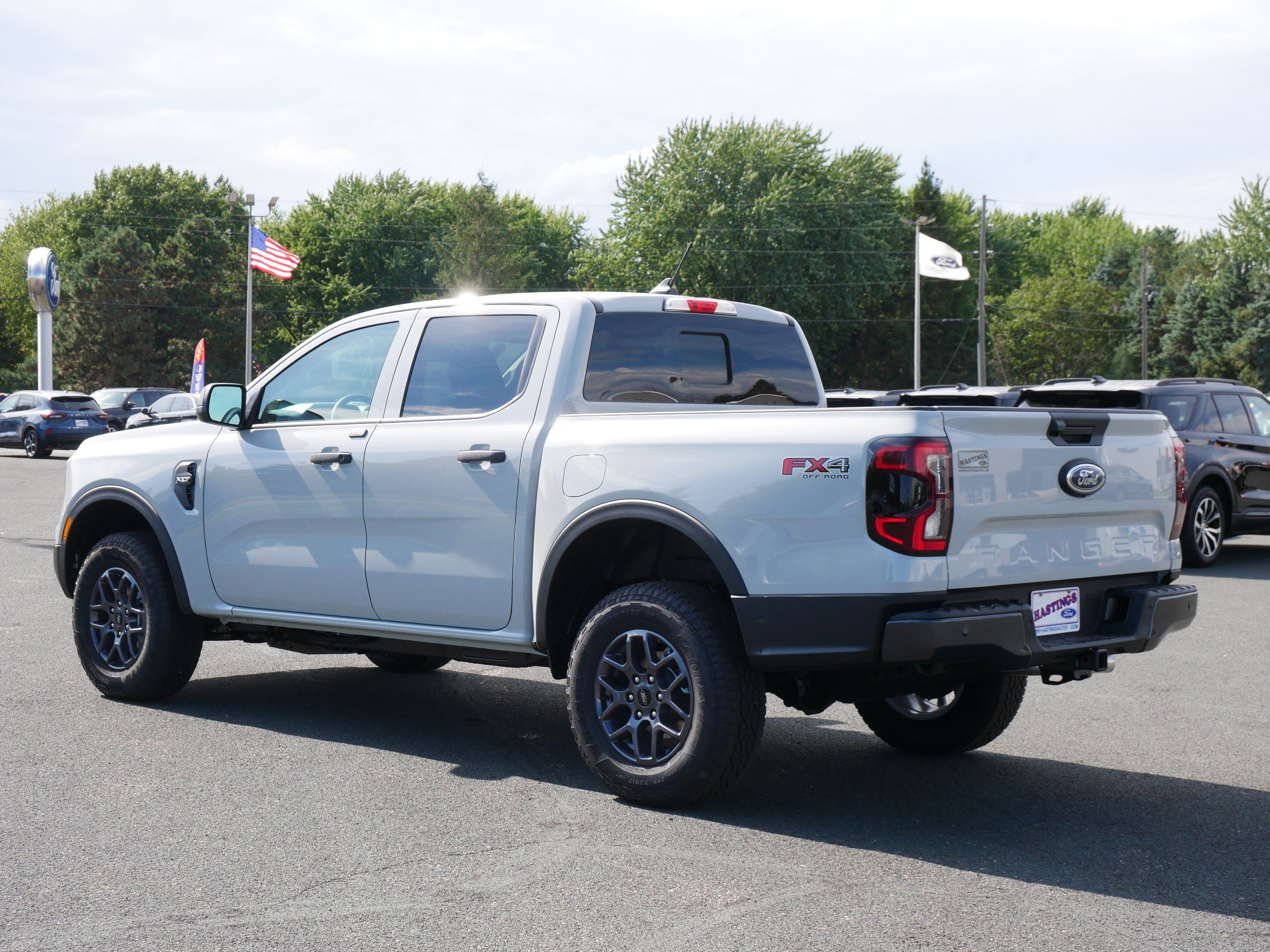 New 2026 Avalanche Ford XLT image 2