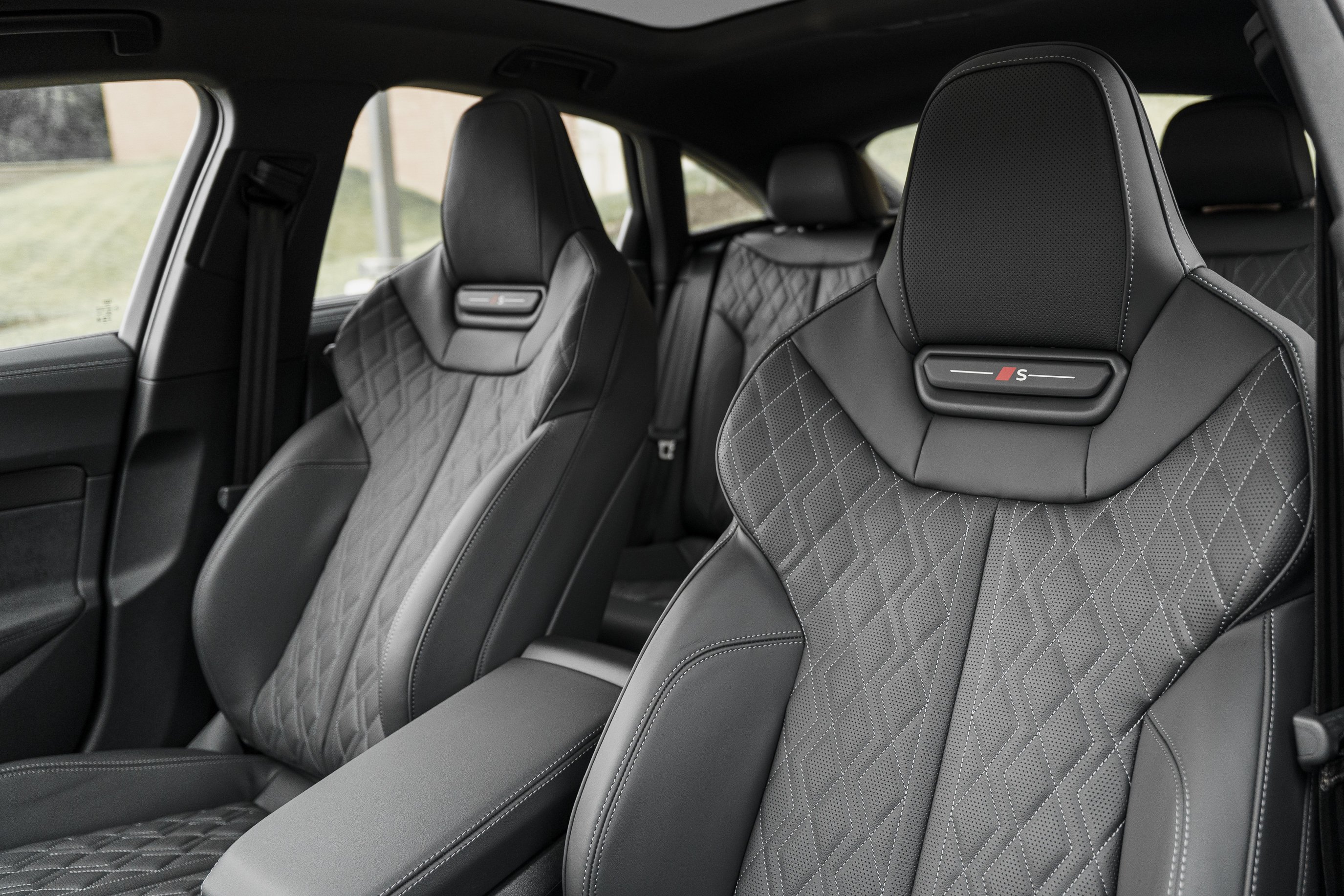 New 2026 GRENADINE RED Audi Prestige image 22