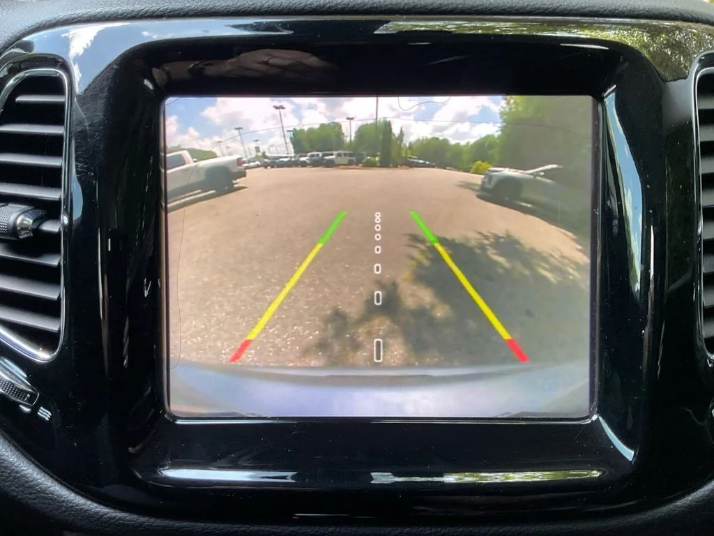 Used 2021 Silver Jeep Limited image 20