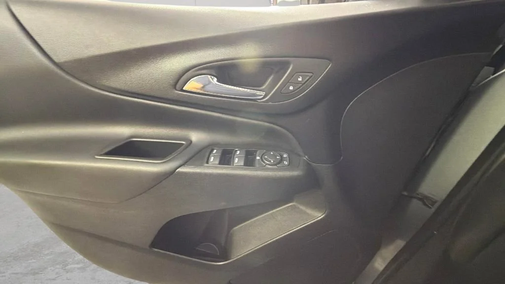 Used 2023 Sterling Gray Metallic Chevrolet LT image 24