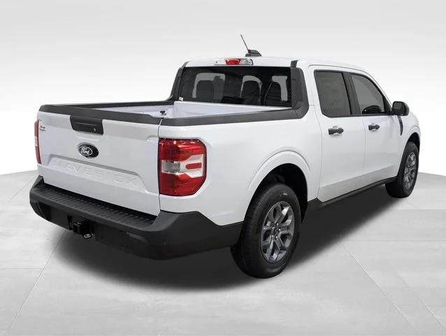 New 2026 Oxford White Ford XLT image 45