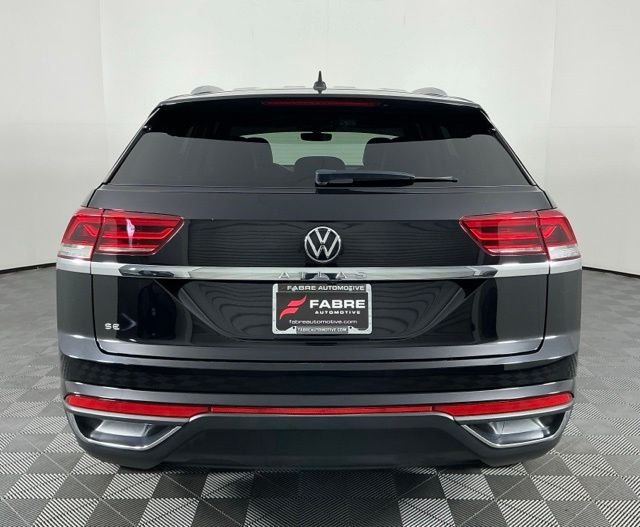 Used 2022 Black Volkswagen 2.0T SE image 6