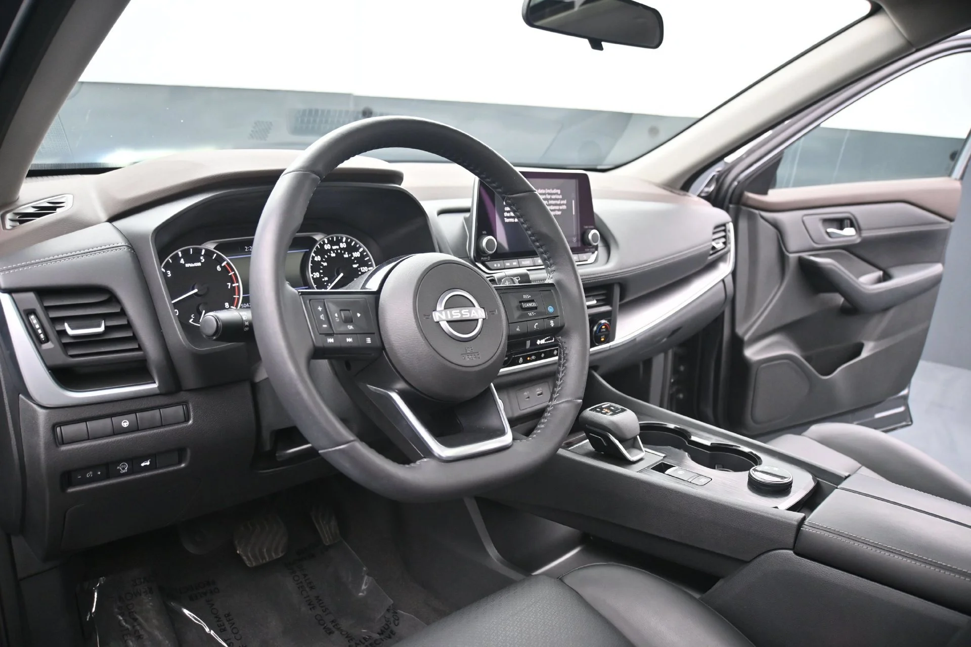 Used 2023 Gun Metallic Nissan SV image 22