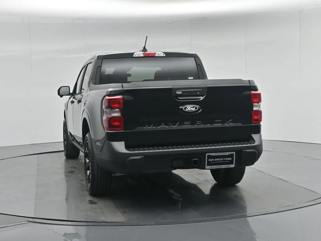 New 2026 Shadow Black Ford Lariat image 28