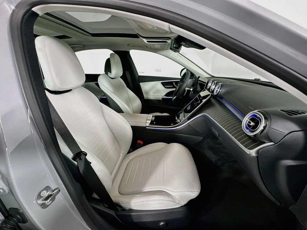 New 2026 MANUFAKTUR Alpine Grey Mercedes-Benz C 300 image 30
