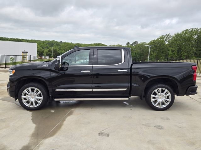 Used 2025 Black Chevrolet High Country image 5