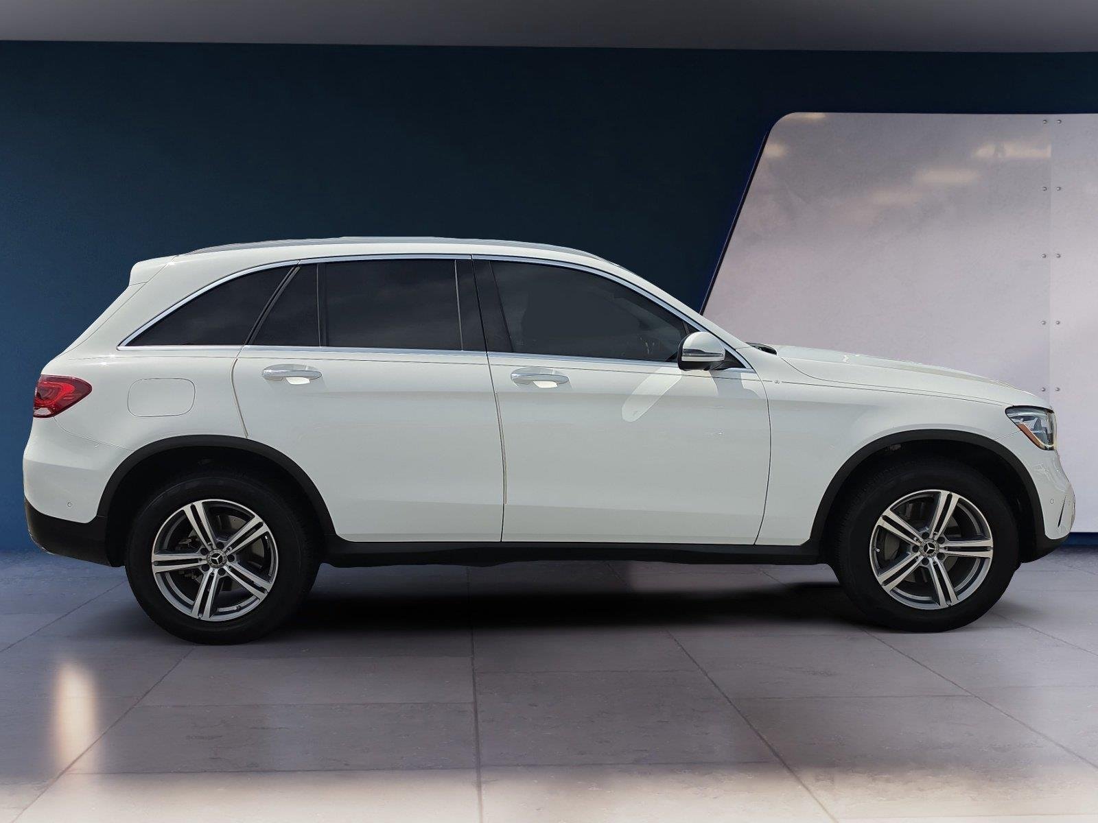Used 2022 Polar White Mercedes-Benz GLC 300 image 6