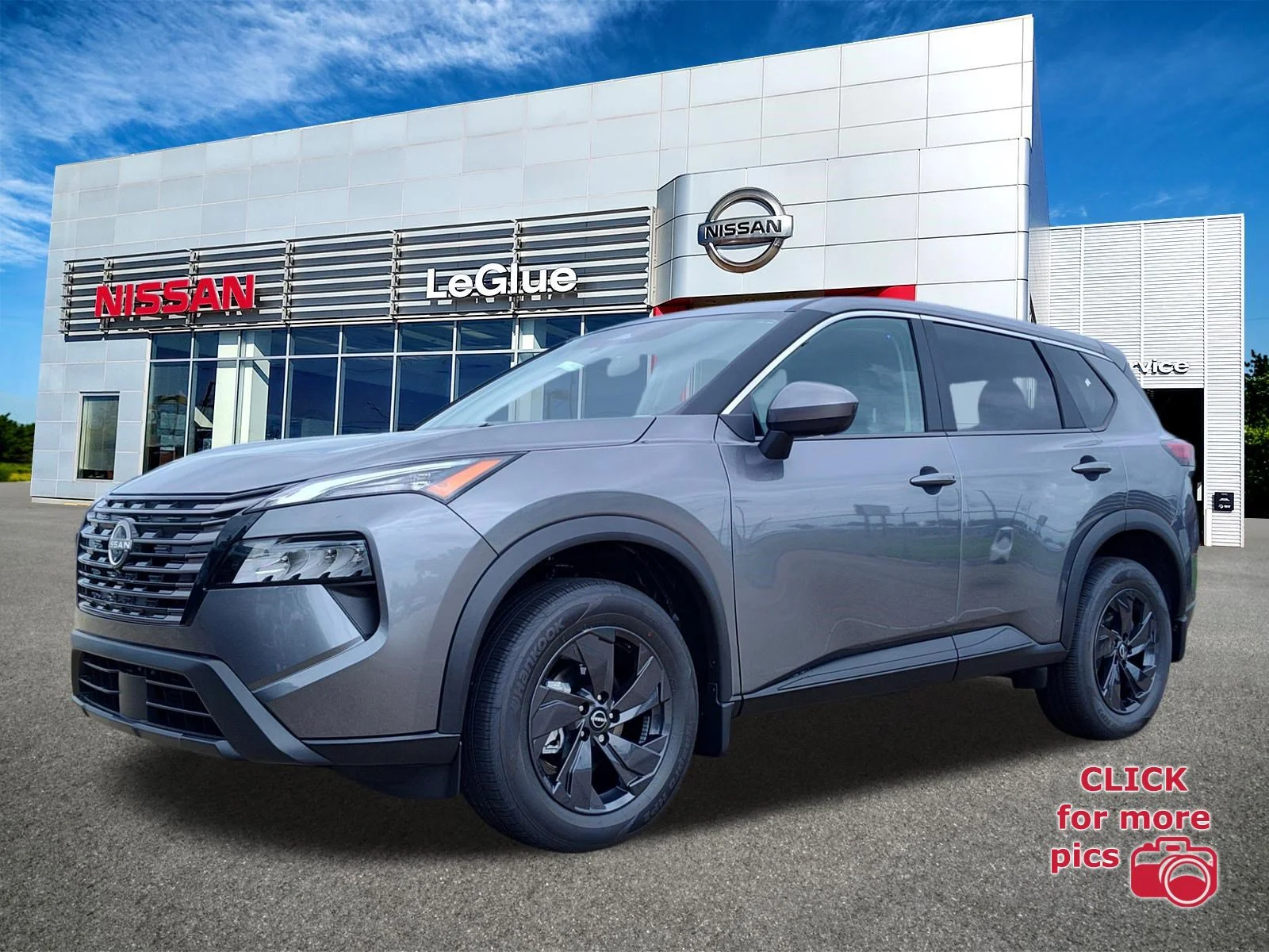 2026 Nissan Rogue SV AWD's photo