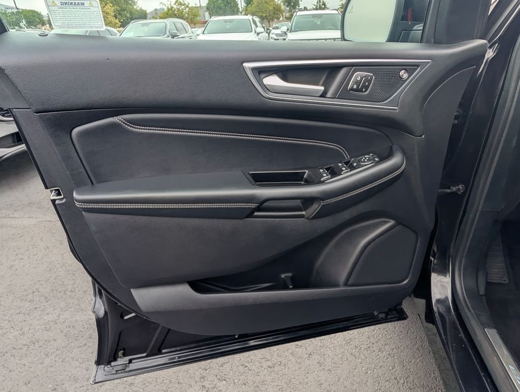 2019 Ford Edge Titanium - Photo 21