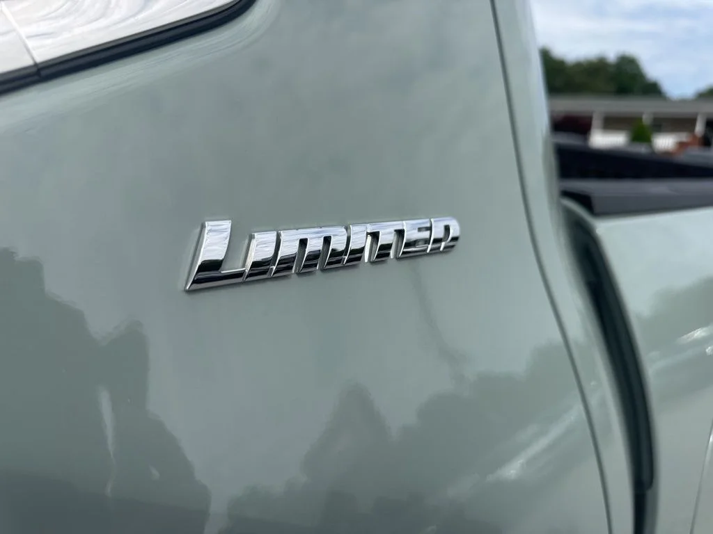 Used 2025  Toyota Limited image 29