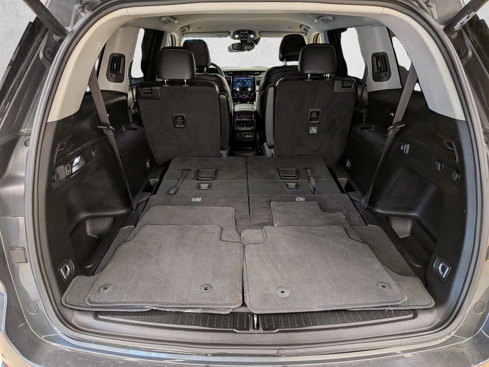Used 2023 Baltic Gray Metallic Clearcoat Jeep Limited image 7