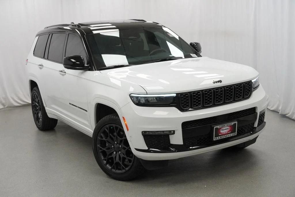 Certified Used 2025 White Jeep Summit Reserve image 9