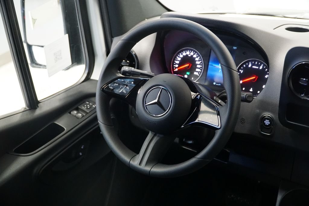New 2025 Arctic White Mercedes-Benz Cargo 170 WB image 15