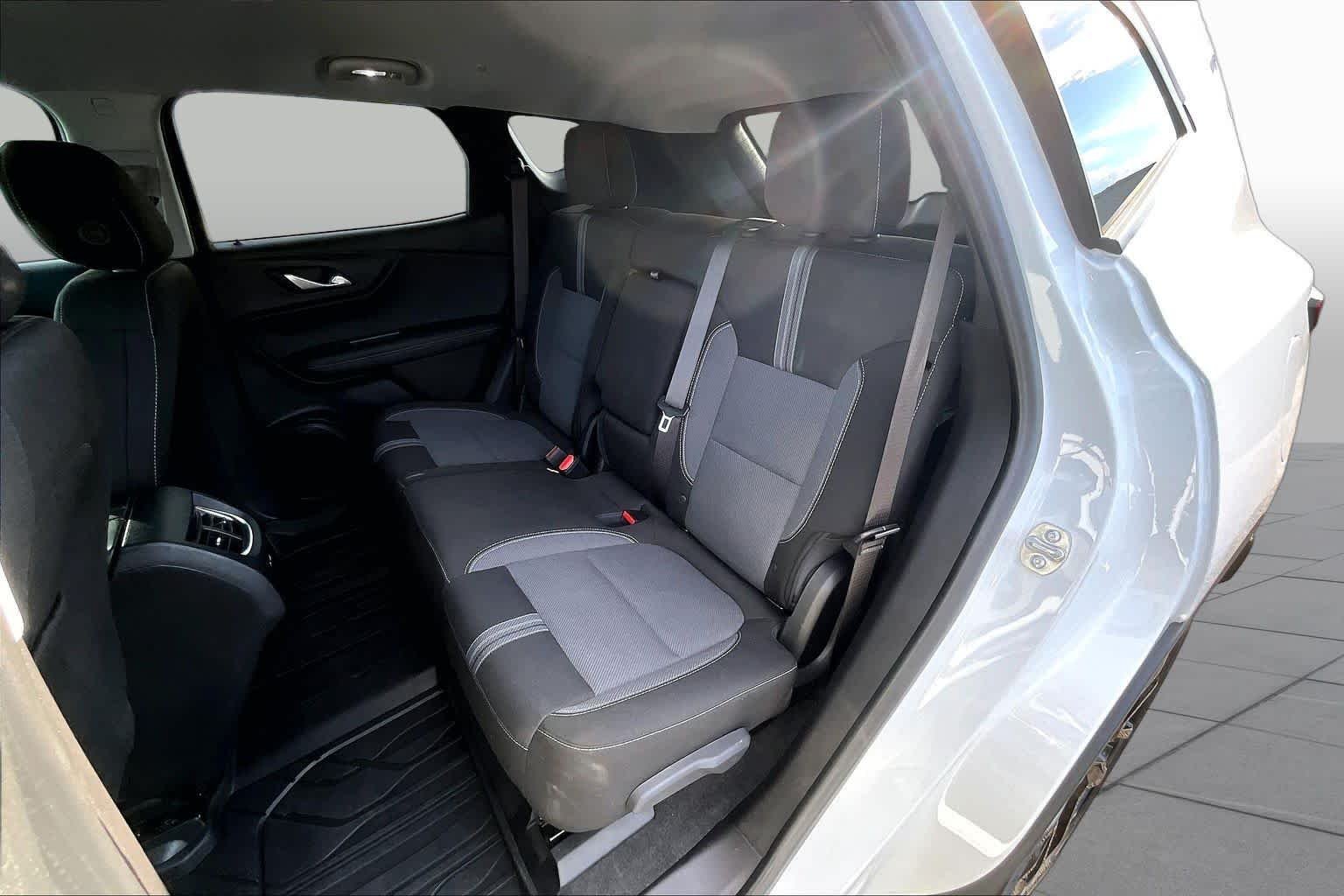Used 2024 Summit White Chevrolet LT image 20