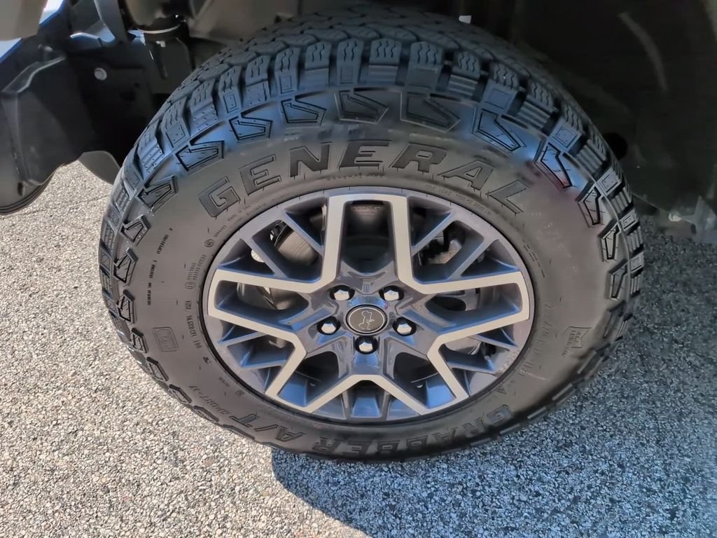 Used 2024 Gray Jeep Sahara image 13