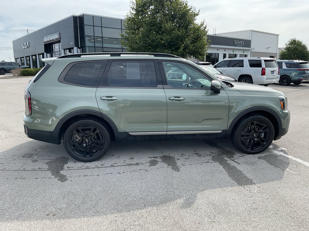 Used 2023 Jungle Green Kia EX X-Line image 11