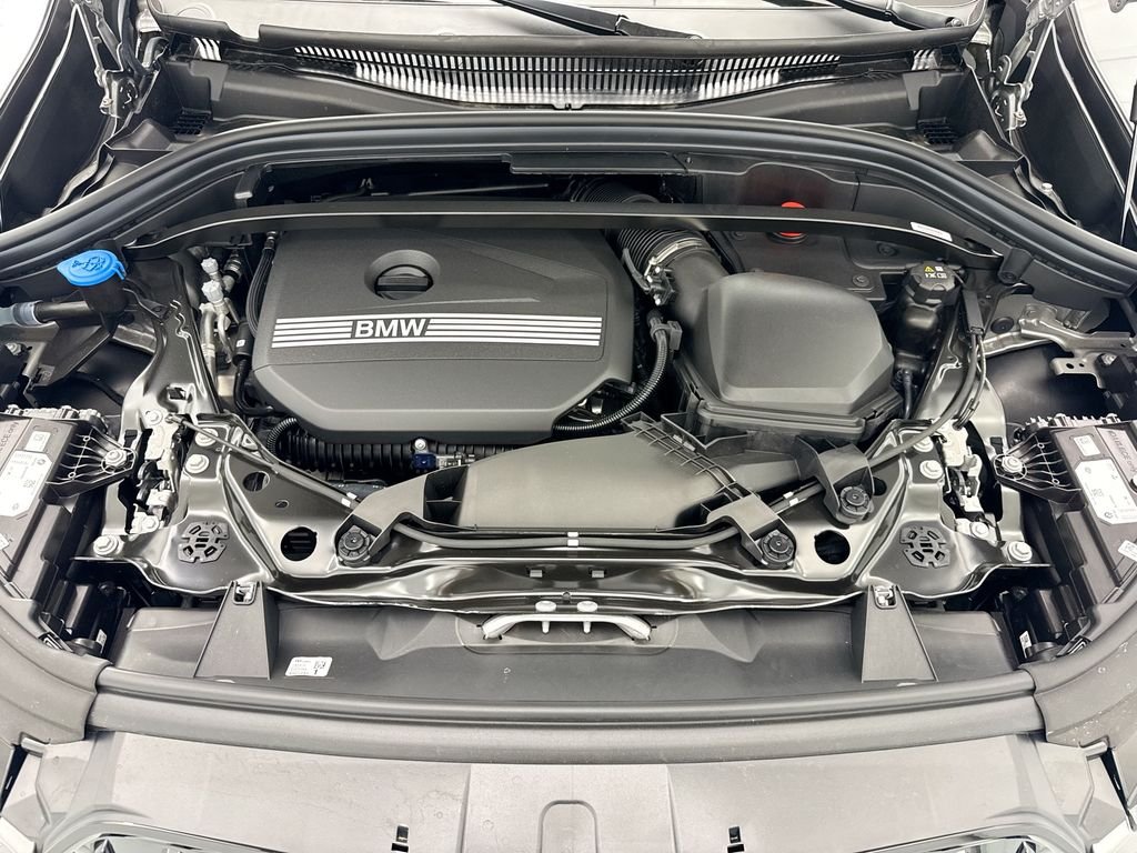 New 2026 Silver Metallic BMW xDrive28i image 27