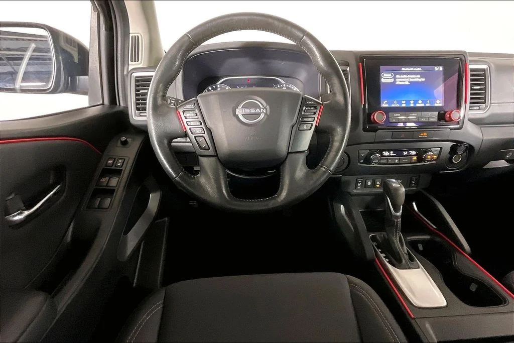 Used 2022 Blue Nissan SV image 4