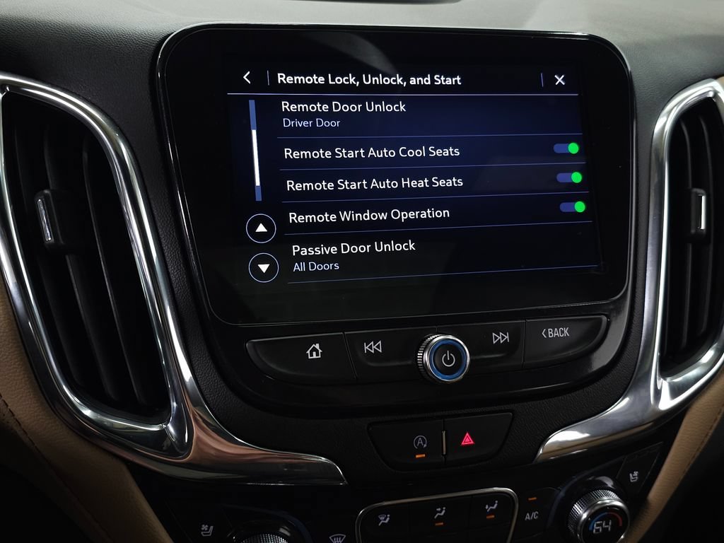 Used 2022 IRIDESCENT PEARL TRICOAT Chevrolet Premier image 27