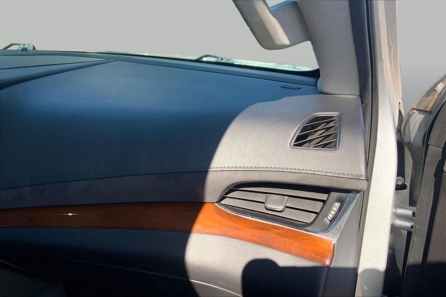 Used 2020 Radiant Silver Metallic Cadillac Premium Luxury image 19