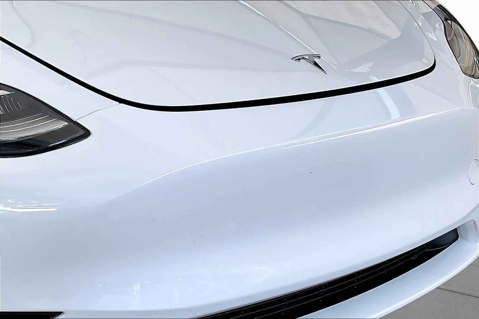 Used 2023 Pearl White Multi-Coat Tesla  image 29
